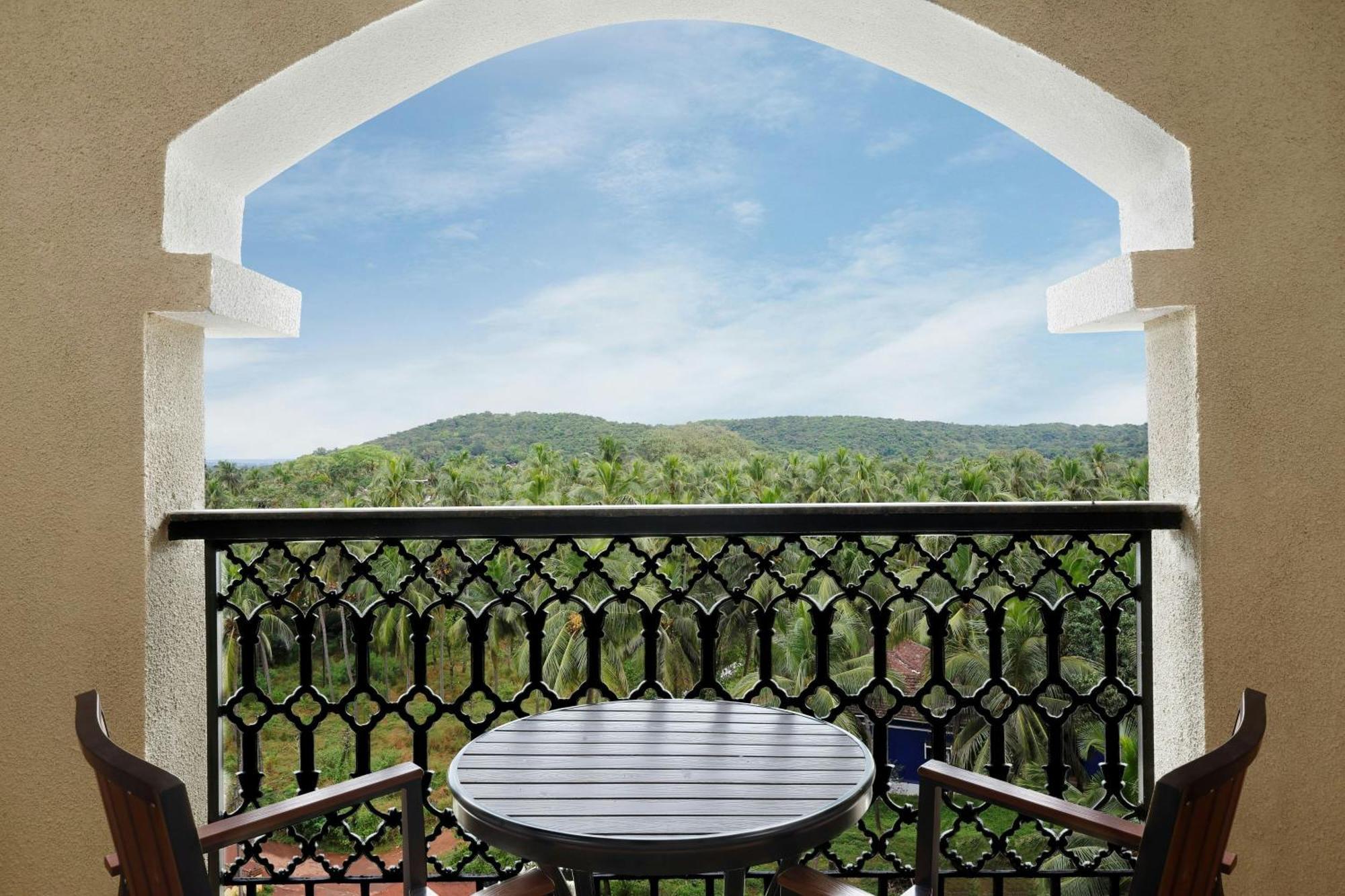 Fairfield By Marriott Goa Calangute Hotel ภายนอก รูปภาพ
